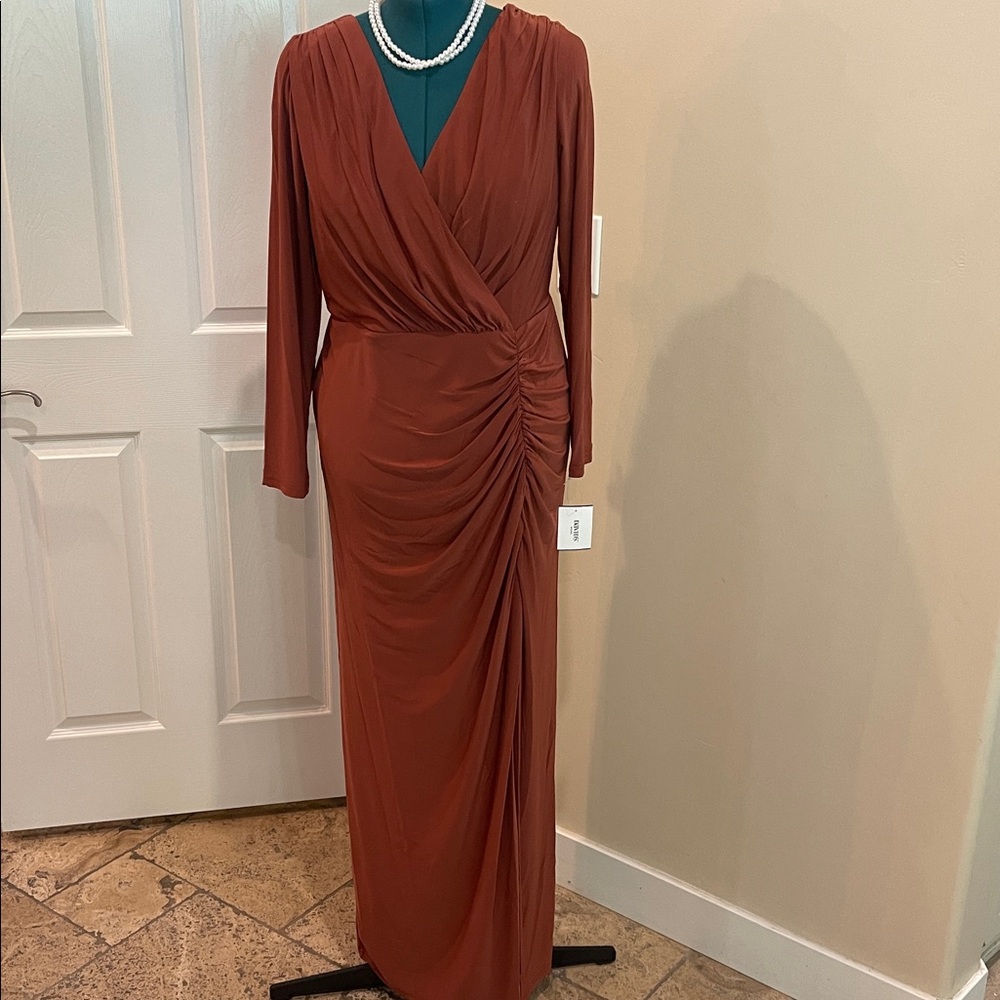 NWT Davids Bridal Cinnamon Long Sleeve Gown Plus Size 20 - Picture 8 of 13